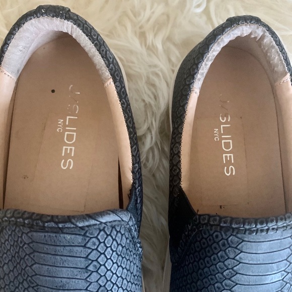 JSlides Croc-embossed Sneakers - Picture 3 of 6